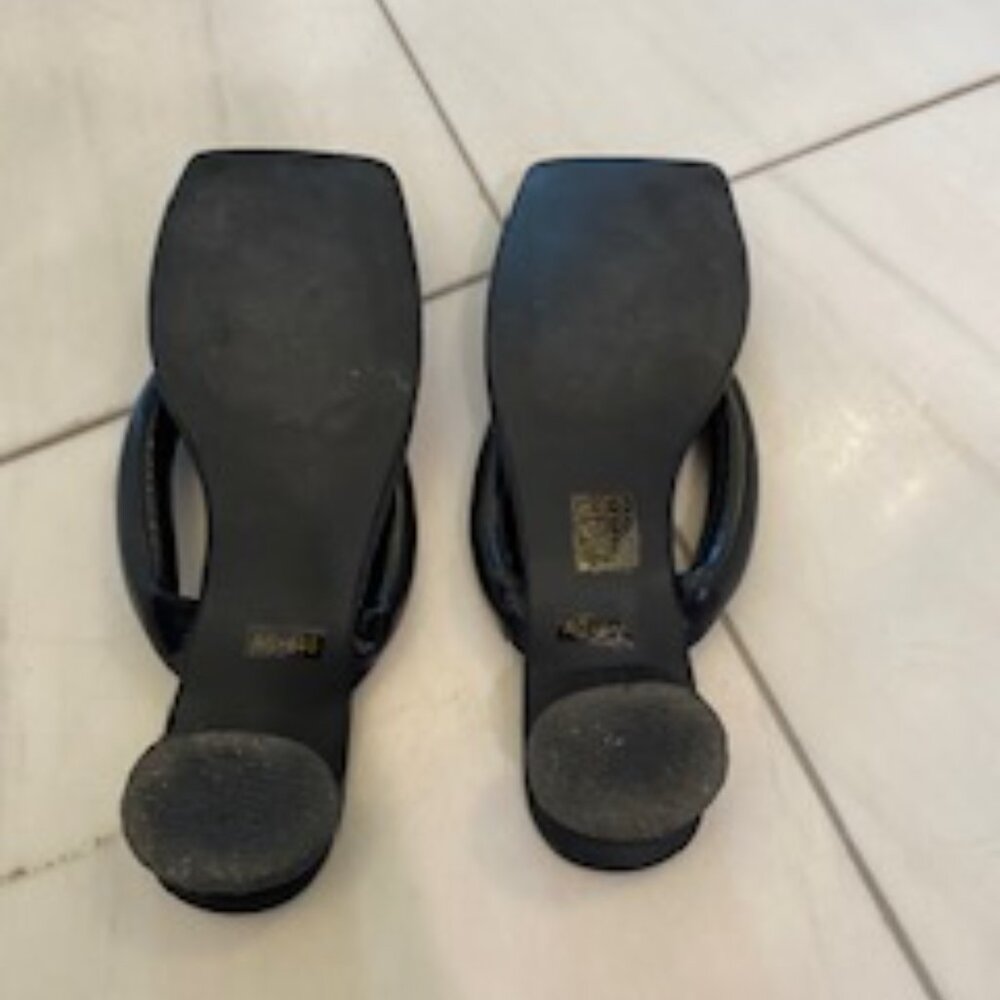 EUC Mulanka stylish sandals sz 9 - Picture 4 of 9